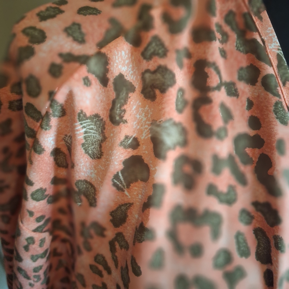 NICE! Pinkish Coral Leopard Print Kimono Sz Large By mts - Picture 5 of 16